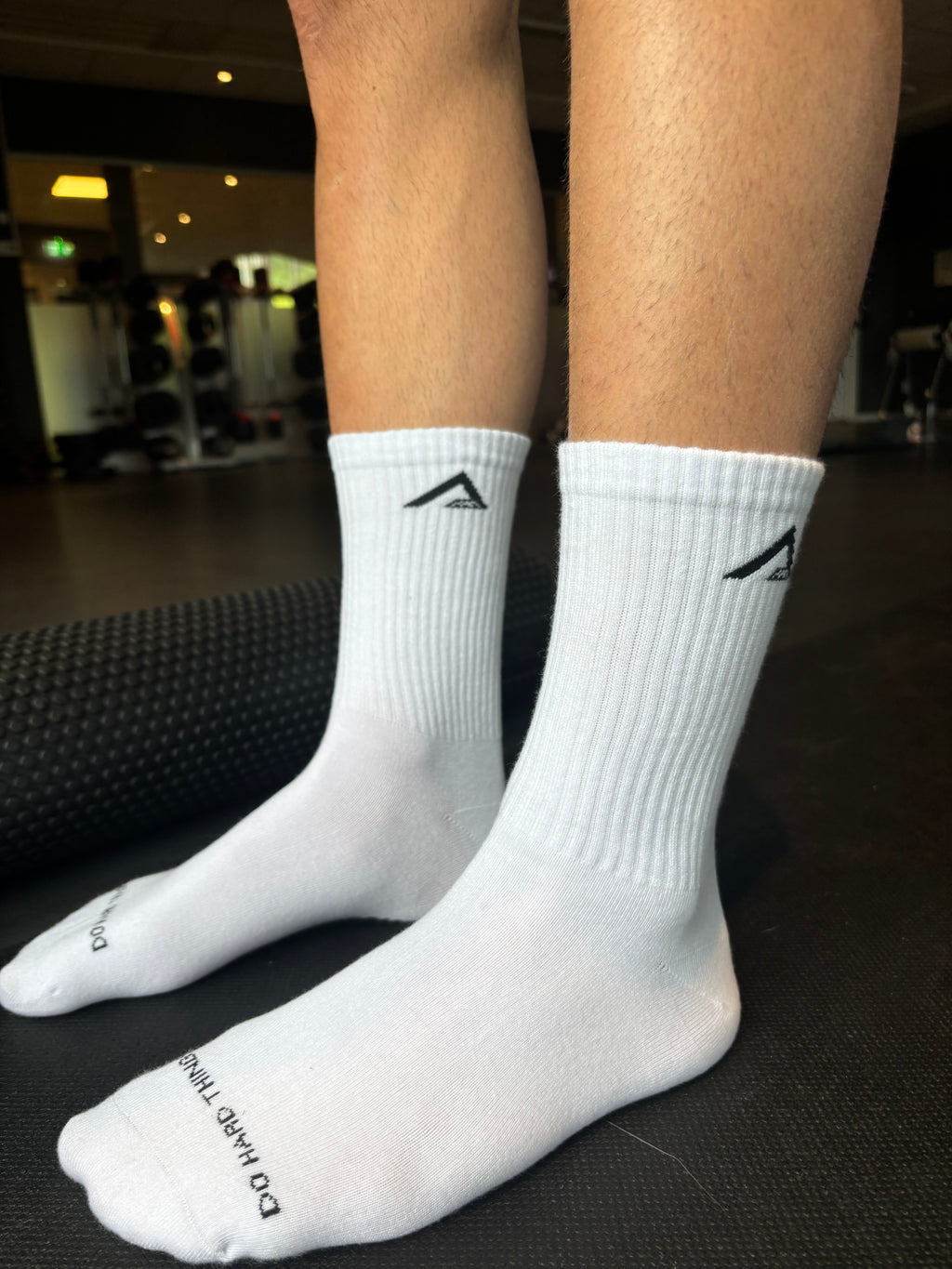 DO HARD THINGS Everyday Socks